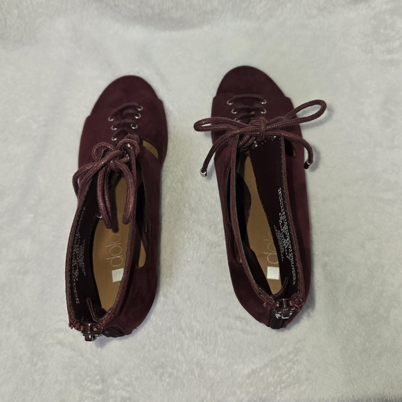 Dolcetta Burgundy Strappy Wedge Booties Velvety Y2K Sassy RETRO FLASHY HIGH 5.5 - Picture 8 of 15
